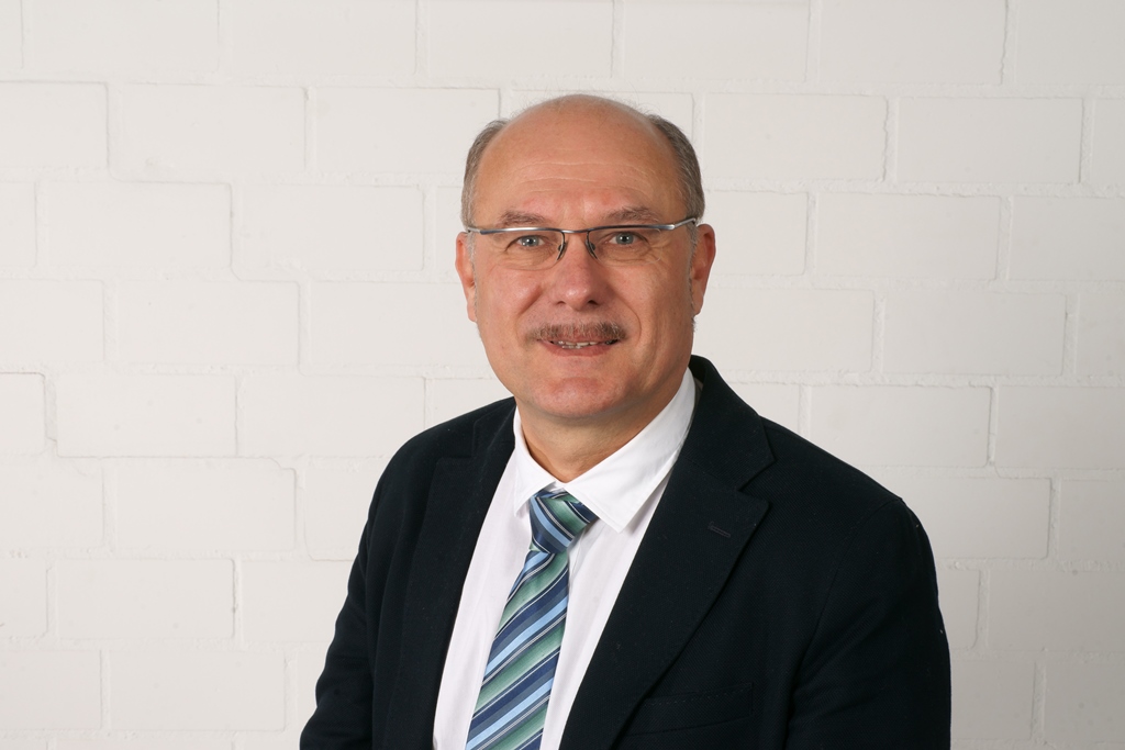 Stefan Kronenberger – 0211 - 83 83 42 40 – Wenn Sie Fragen haben, kontaktieren Sie mich direkt!